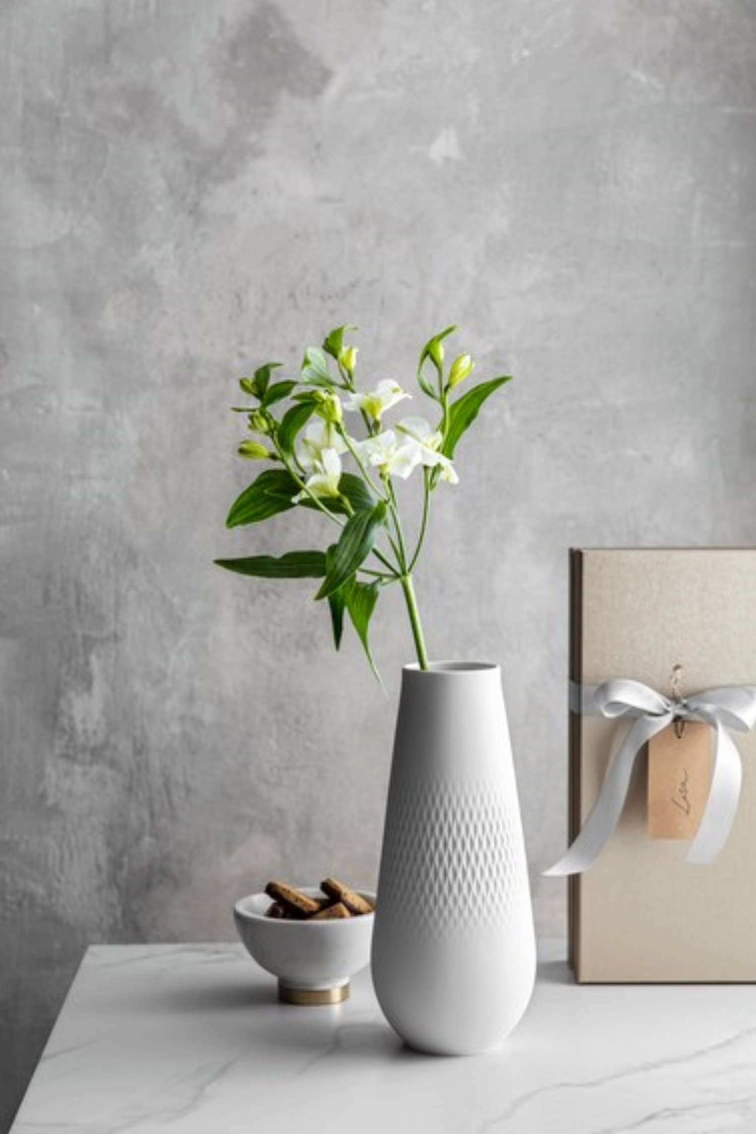 Manufacture Collier blanc Vase Carré hoch