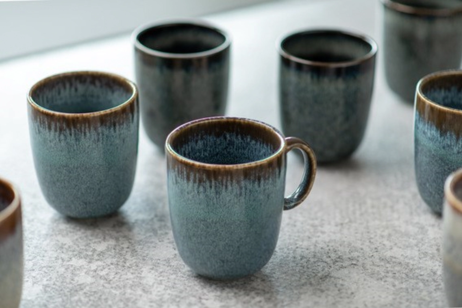 Lave gris Becher mit Henkel