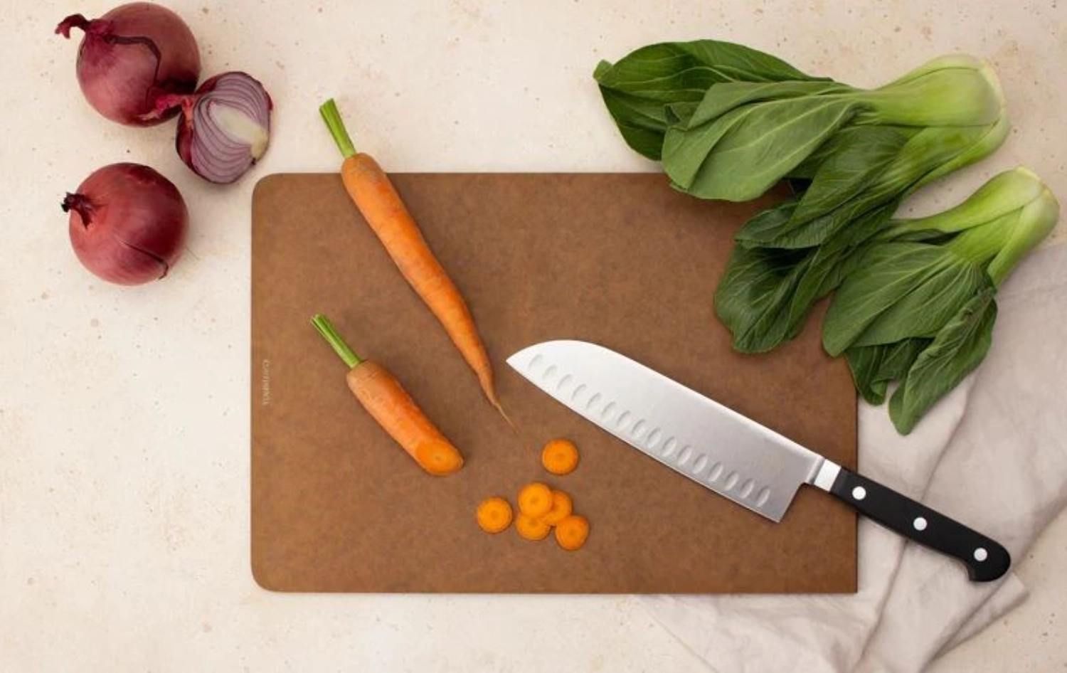 Duracore Tranchierbrett mit Saftrille