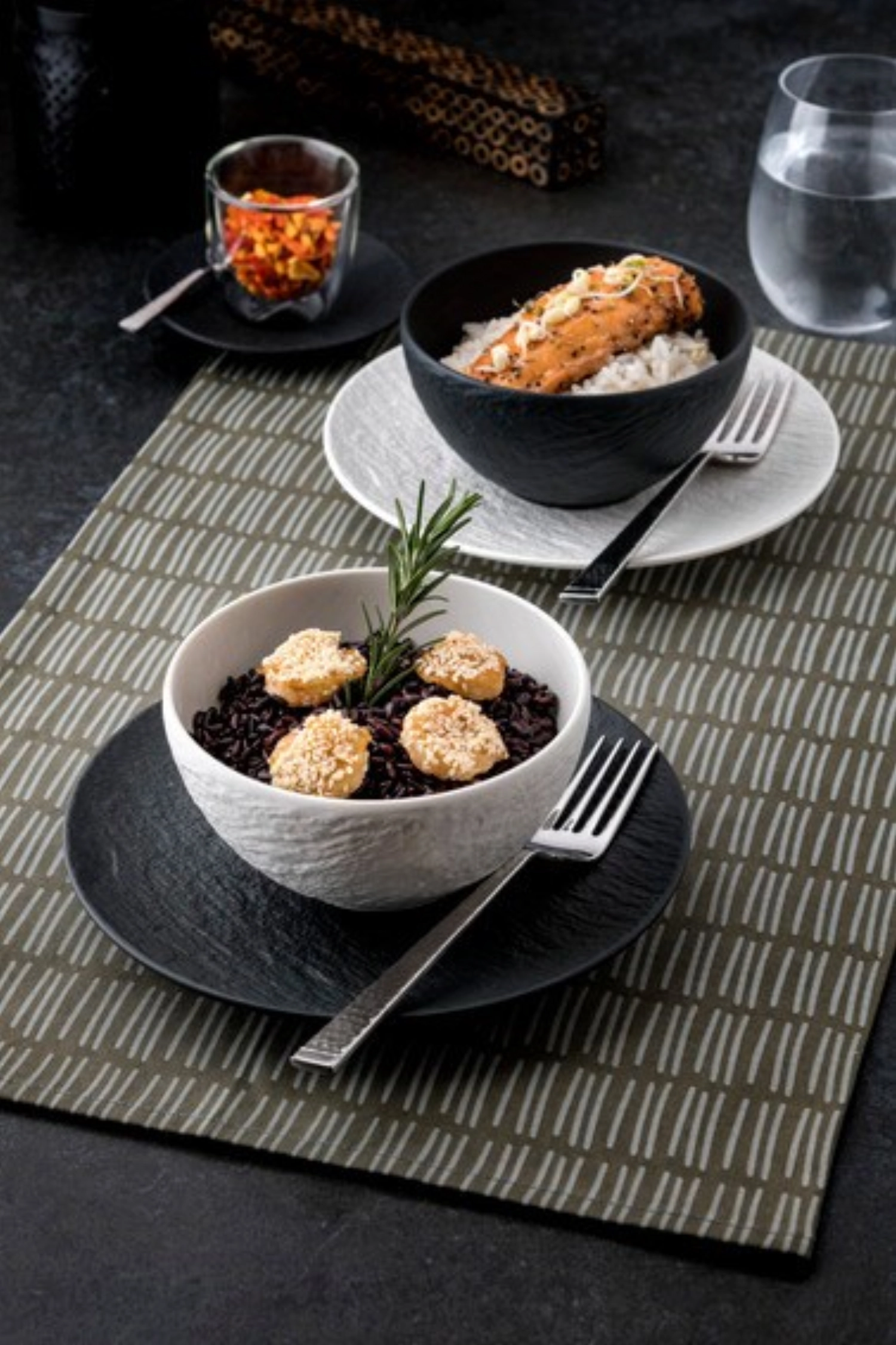 The Rock Black Shale Coupeteller flach