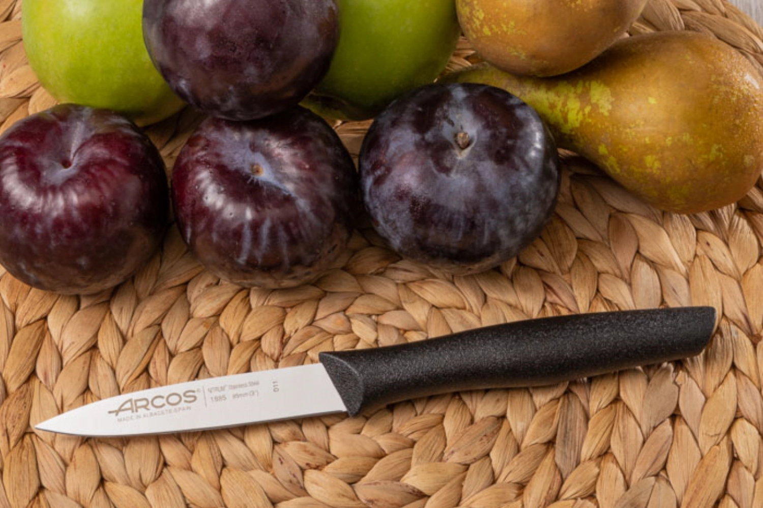 Nova couteau à légumes lame lisse 8.5cm manche noir