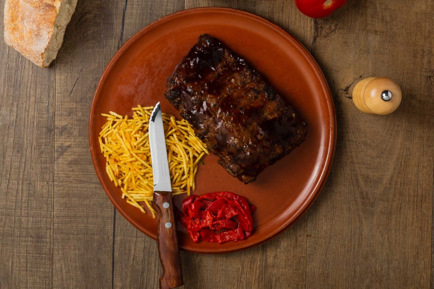 Steakmesser mit Wellenschliff