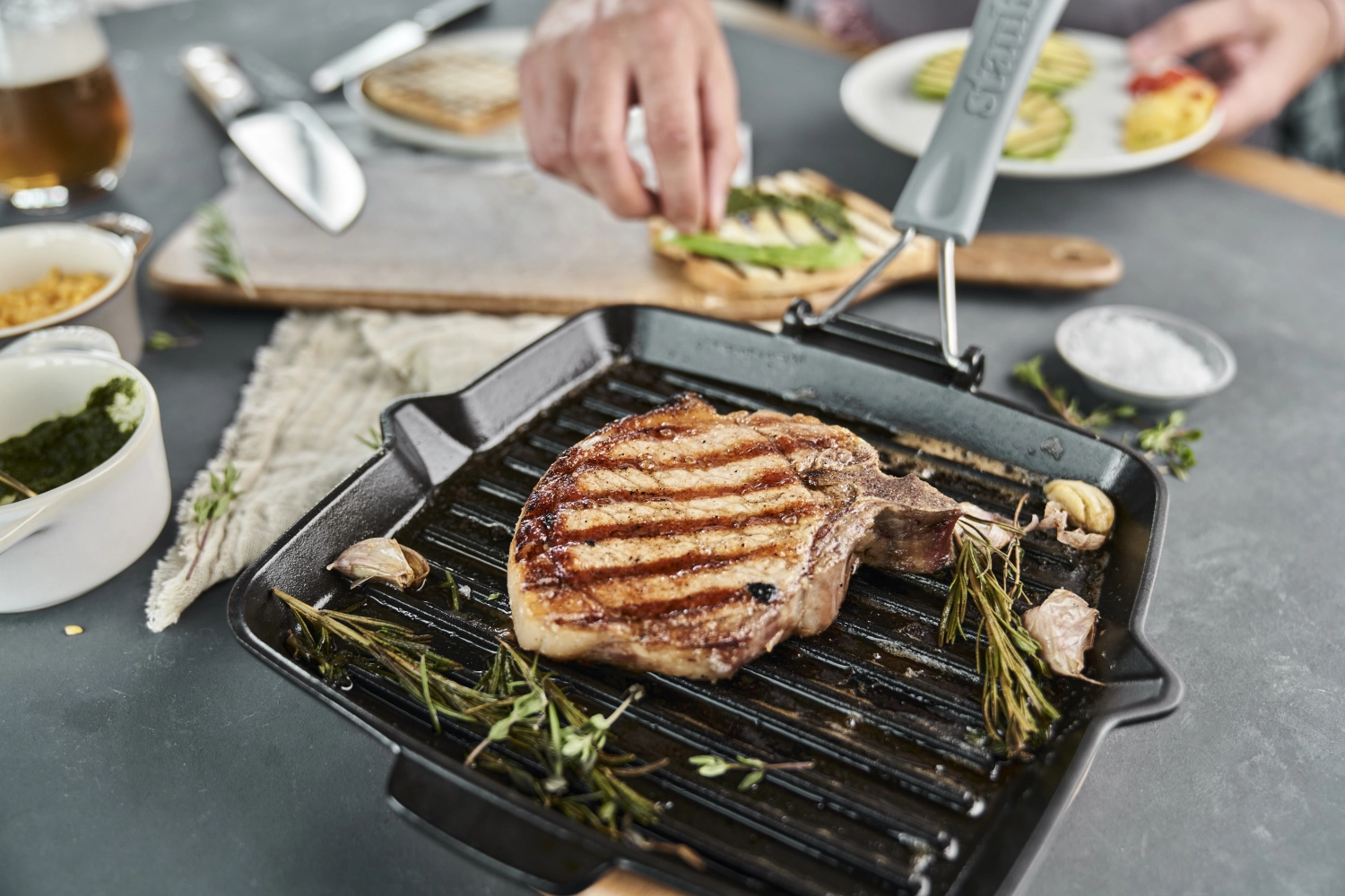 Poêle à griller noire carrée, 24x24cm