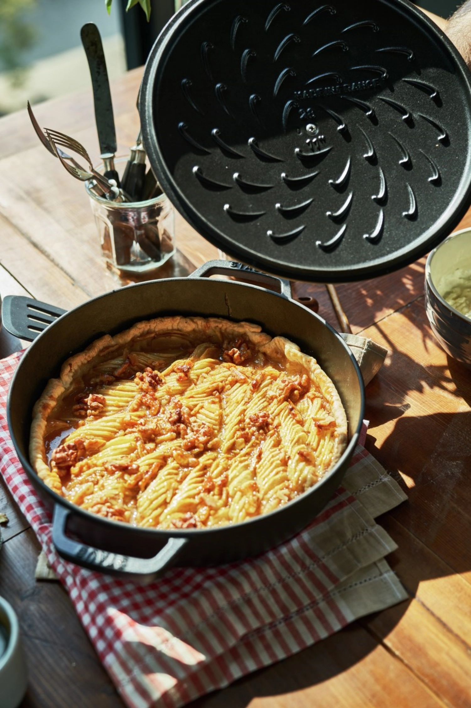 Cocotte chistera 28 cm, noir, fonte