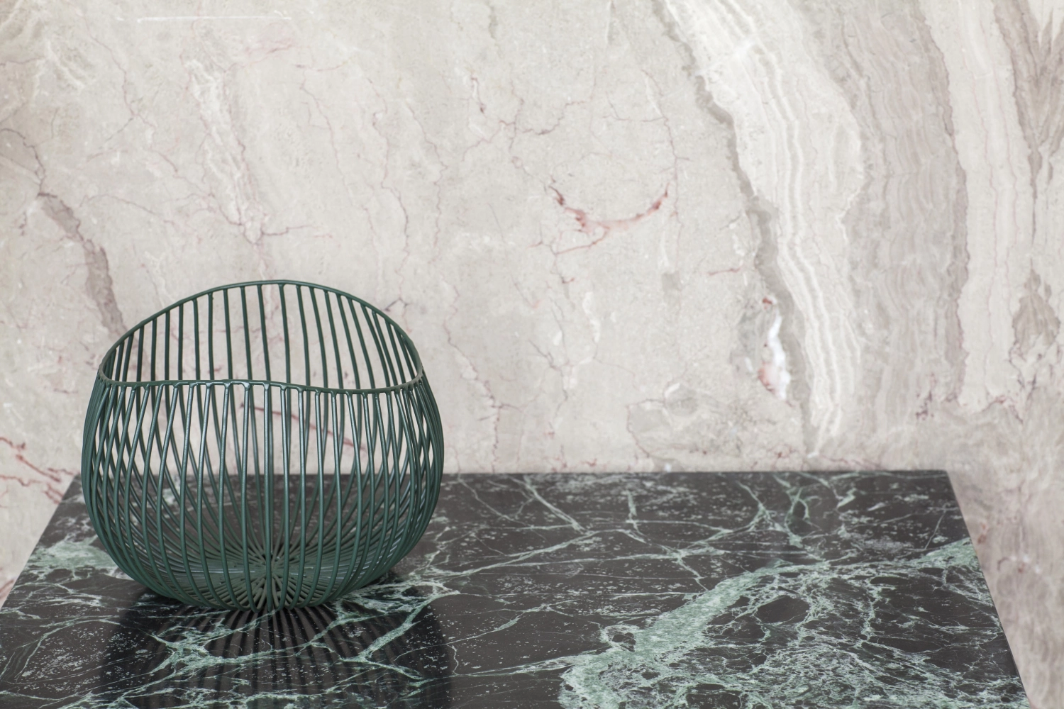 Metal sculptures Schale tief Gio