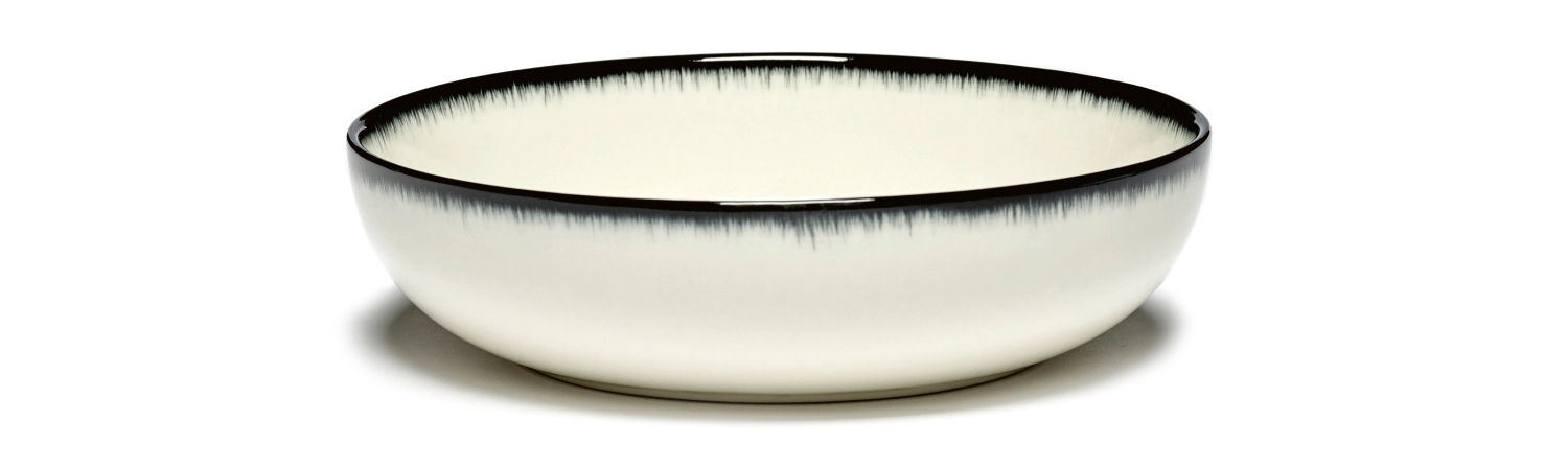 Ann Demeulem. Assiette haute D15,5cm Dé Off-White Black Var