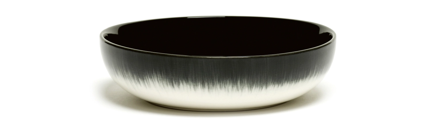 Ann Demeulem. Assiette haute D15,5cm Dé Off-White Black Var