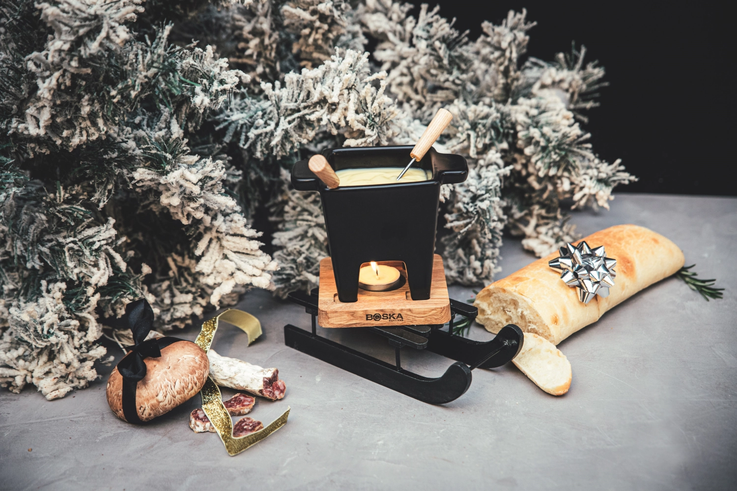 Tapas f. nero noir inox/bois/pierre. 133x133x136