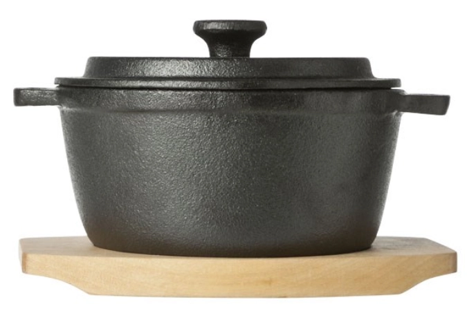 Casserole fonte 13,5cm sur planche 550ml