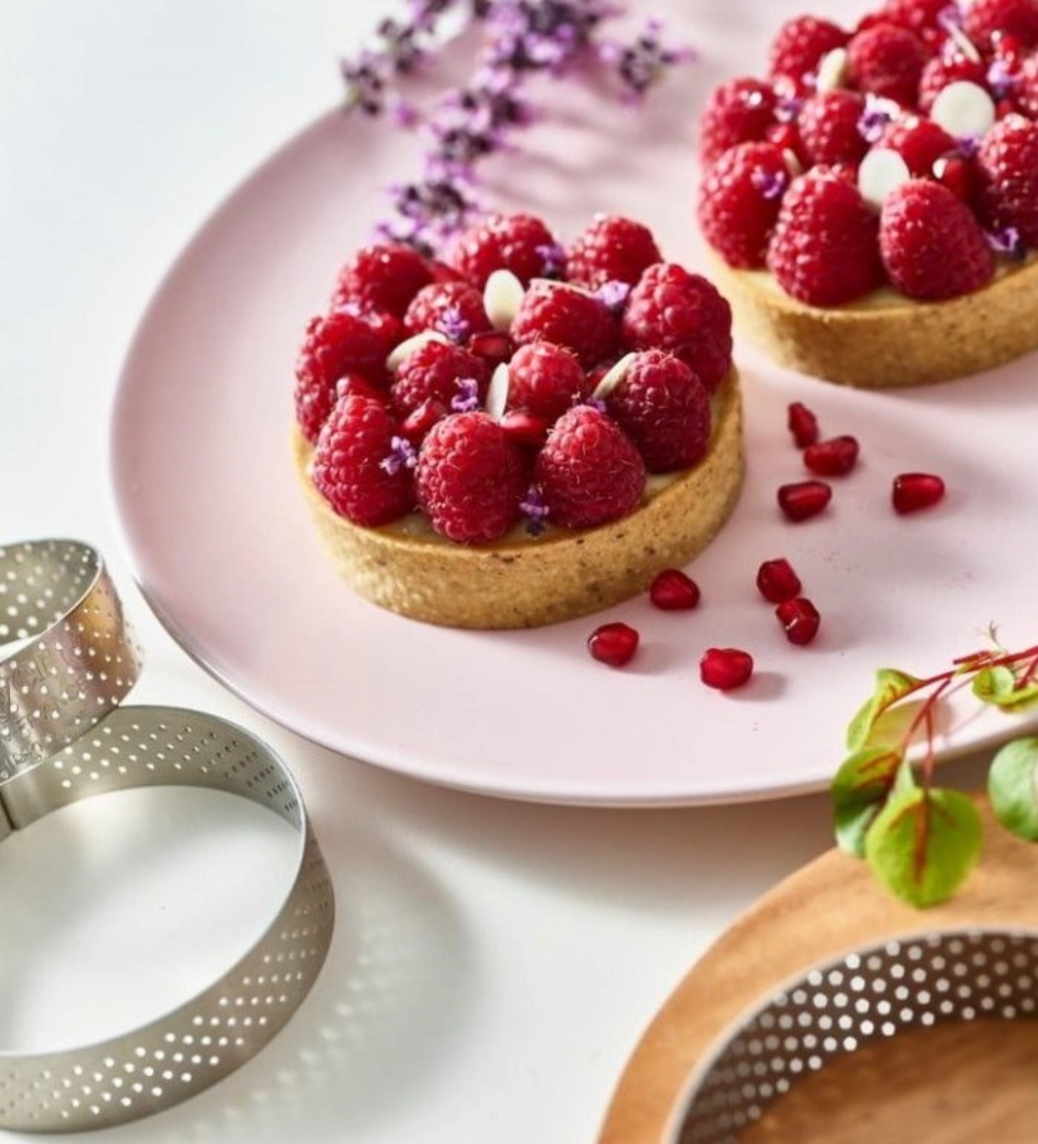 Gelochter Tortenring mit geradem Rand