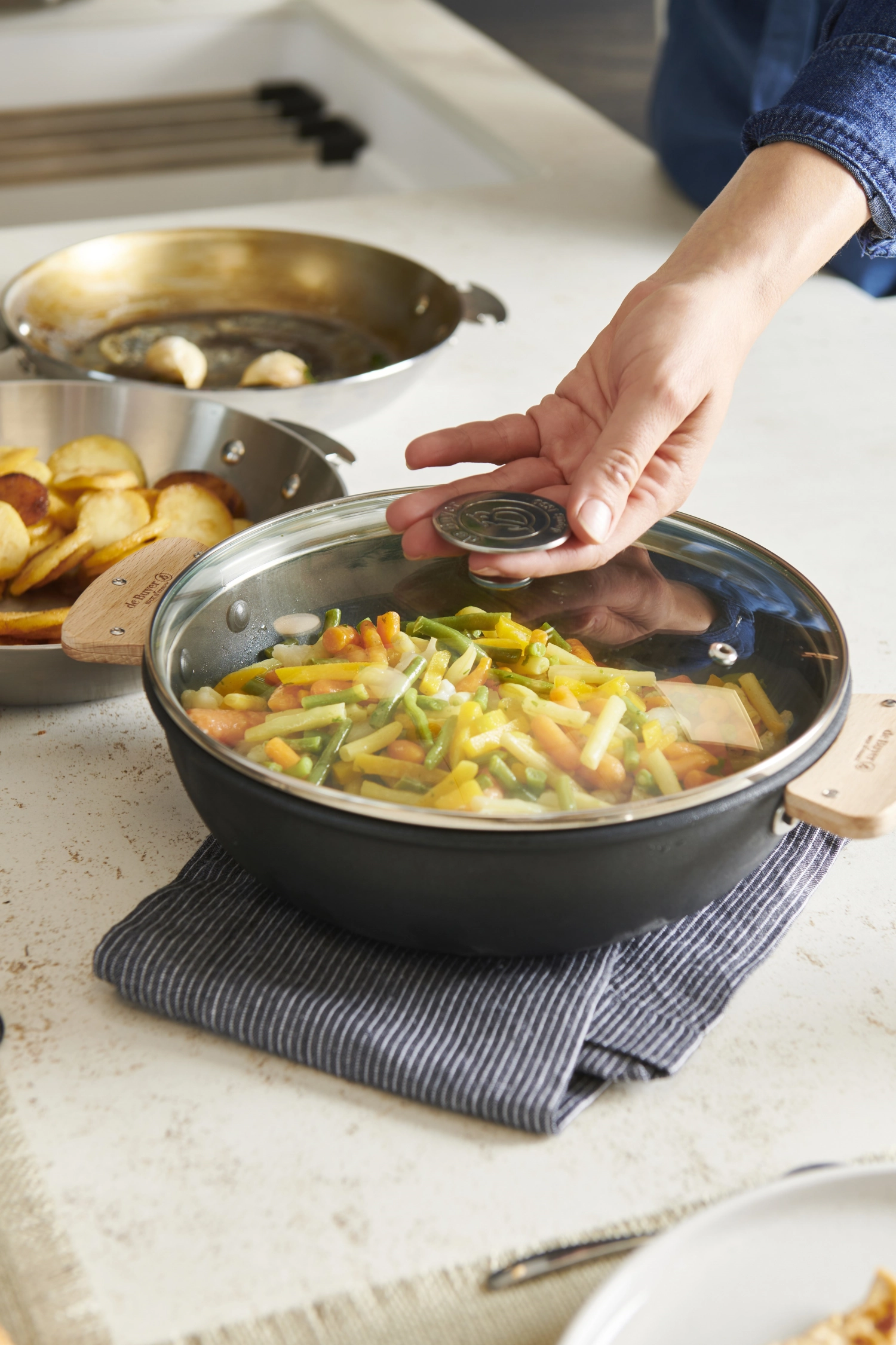 Achimy couvercle en verre bouton inox profond