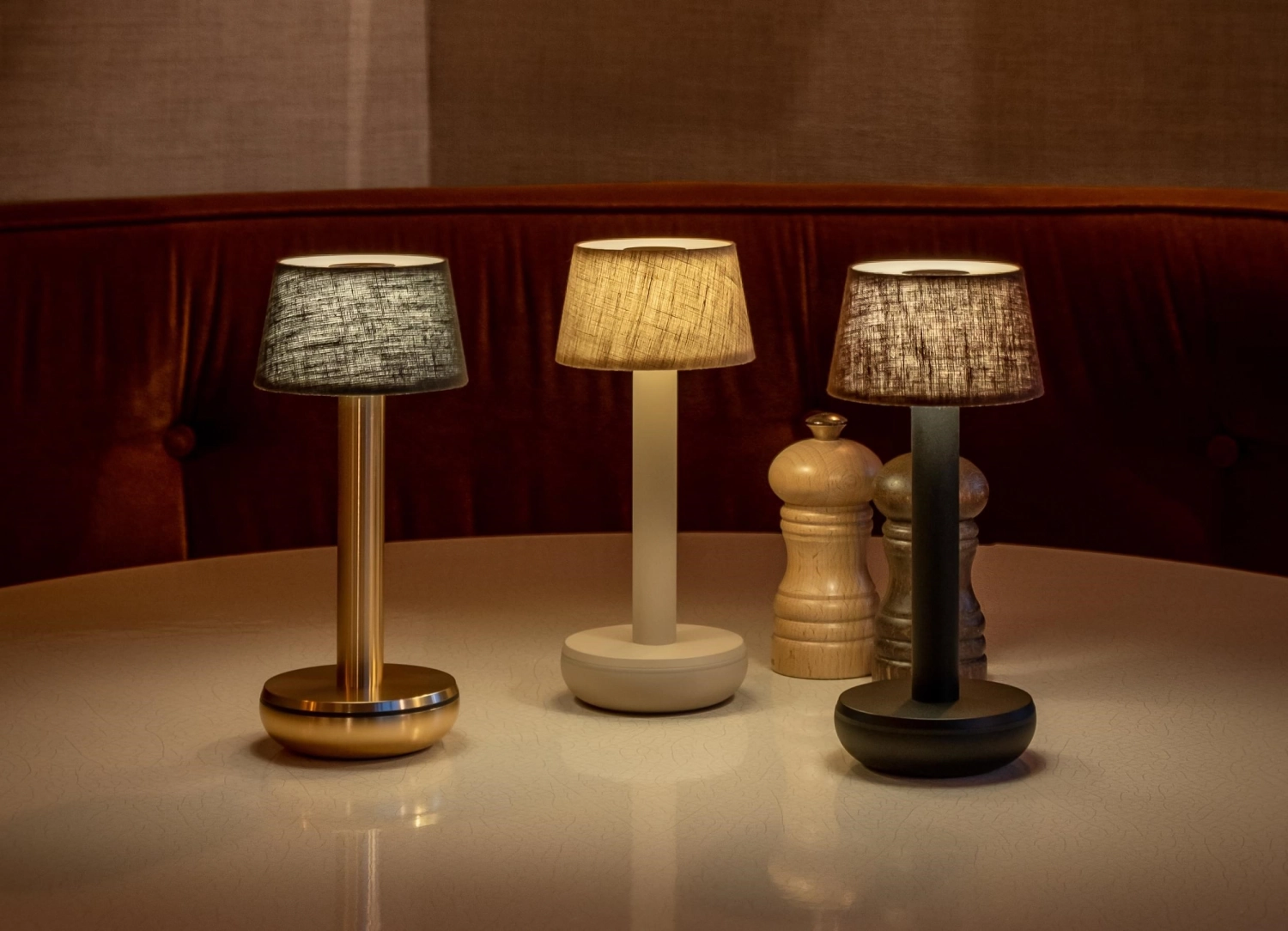 Humble light two noir et lin brun, 21.2x8.8 cm