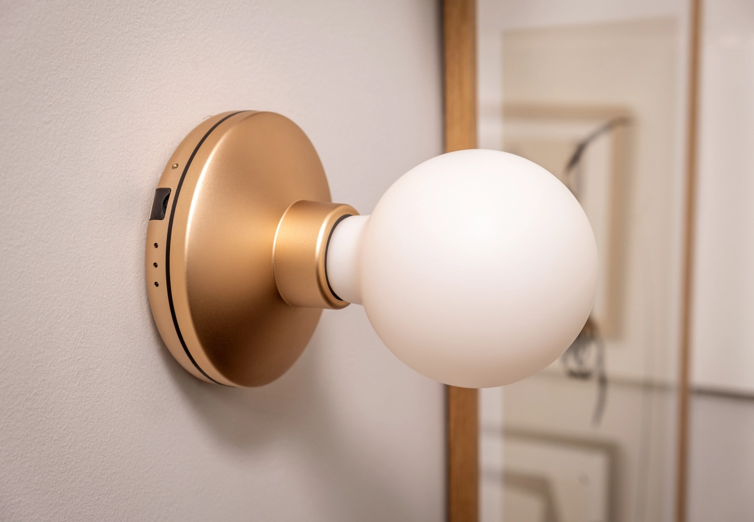 Humble bee mur lumière or rose givré 18x12cm