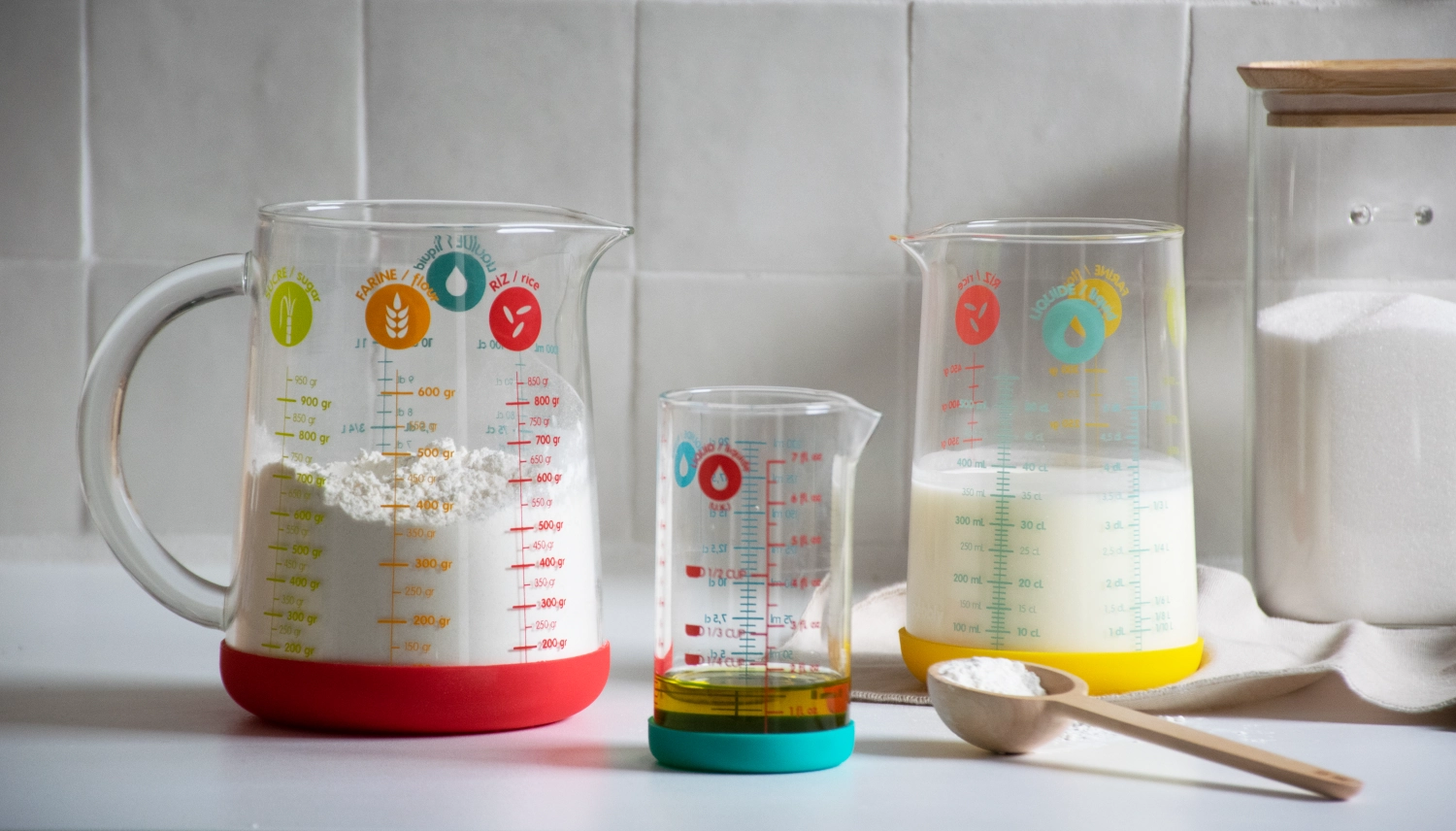 Messbecher mit Silikonboden