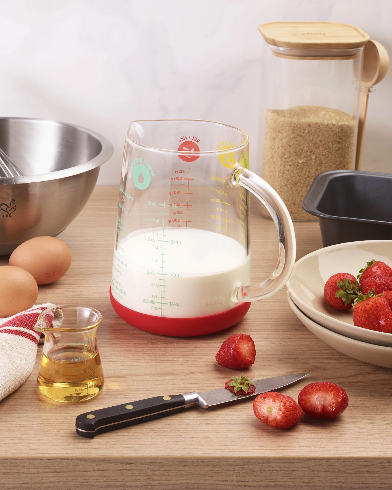 Messbecher mit Silikonboden