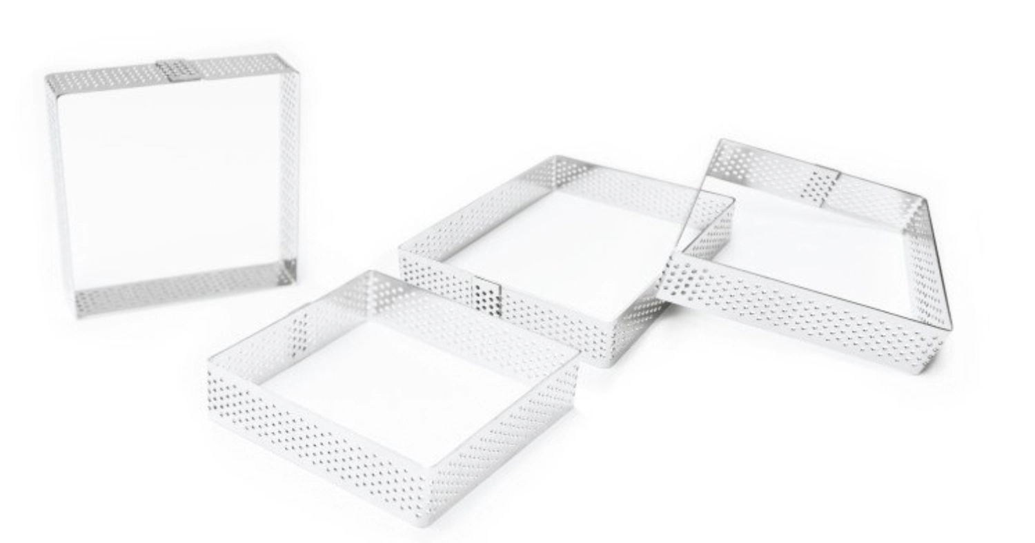 Set de 4 anneaux à gâteau perforés carrés 8x8cm
