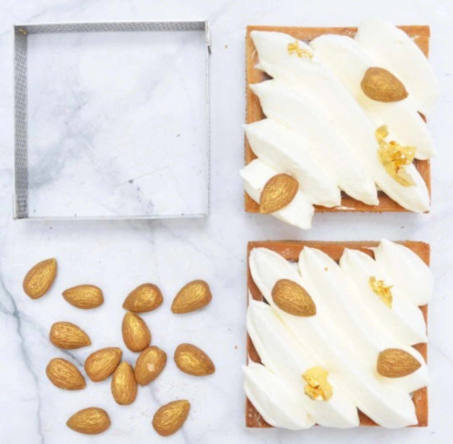 Set de 4 anneaux à gâteau perforés carrés 8x8cm