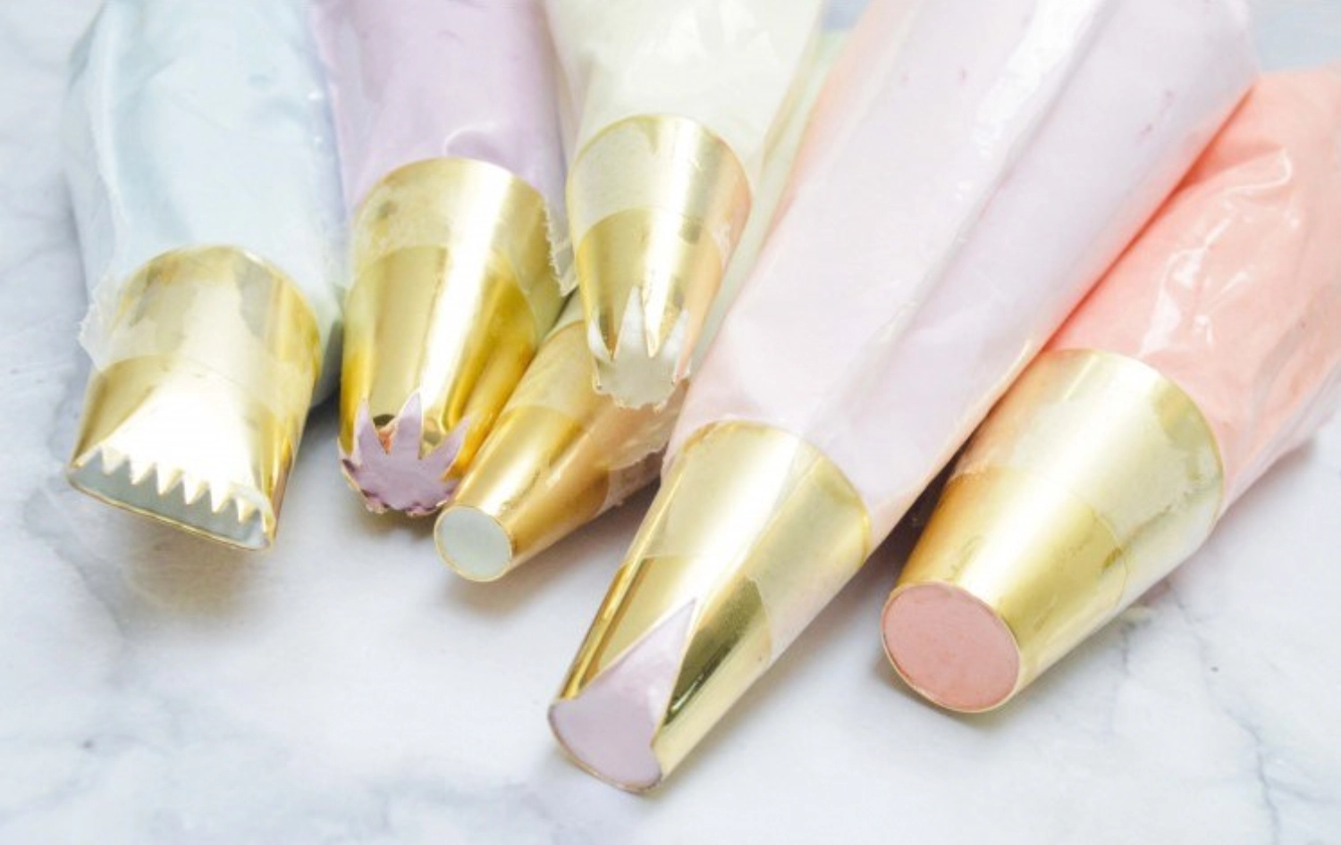 Set de 6 douilles dorées