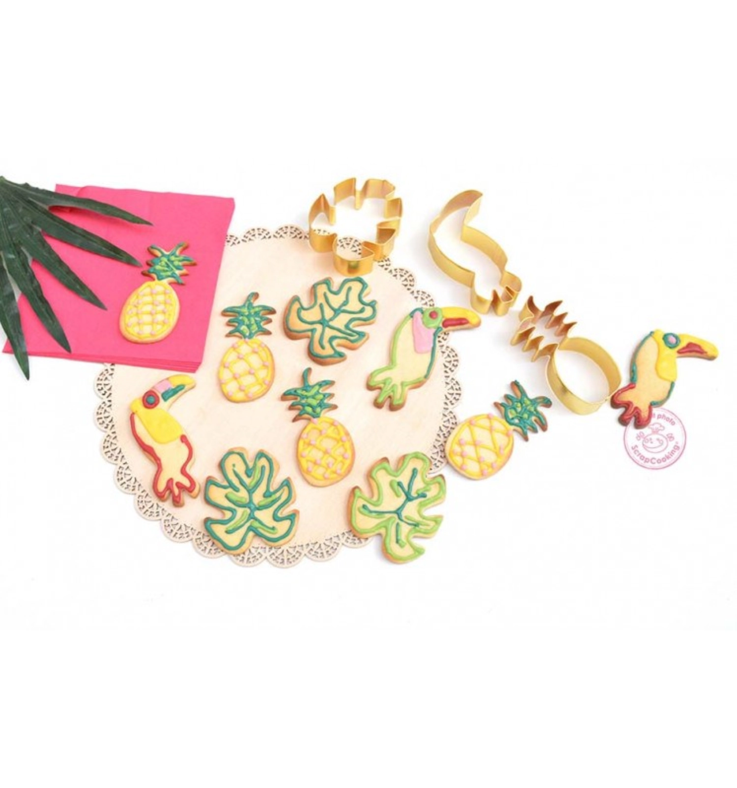 Set de 3 emporte-pièces tropical sur carte or