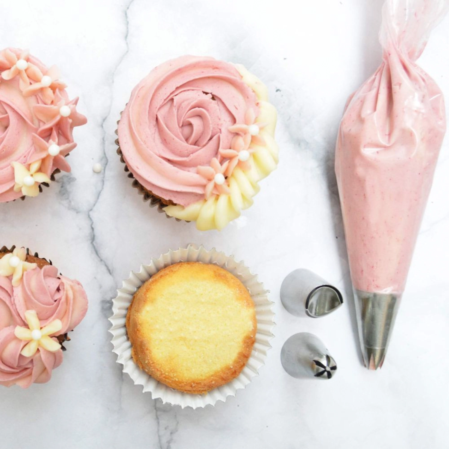 Box mit 20 Spritzbeutel