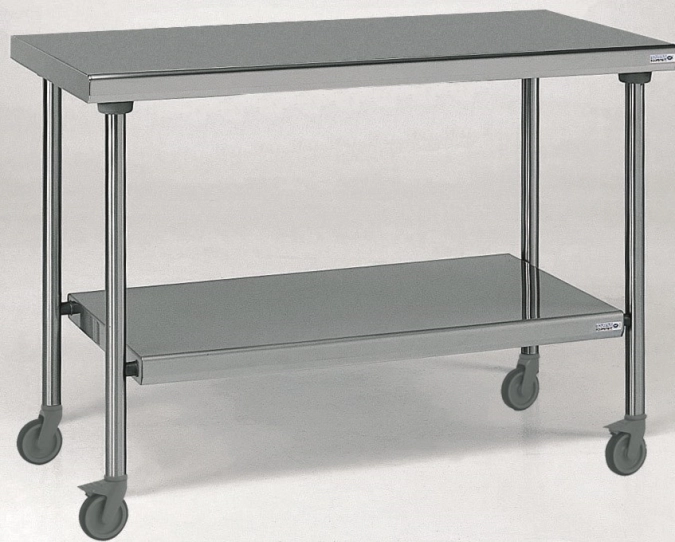 Tisch mit Boden 800x2000mm auf Räder