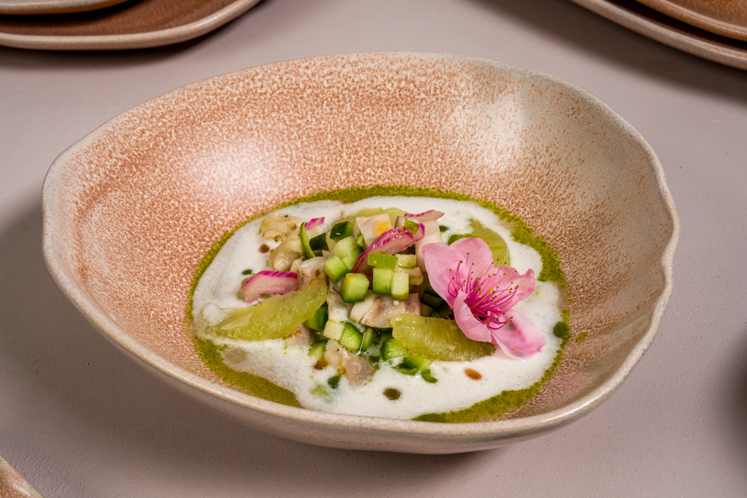 Tone Blush Teller tief