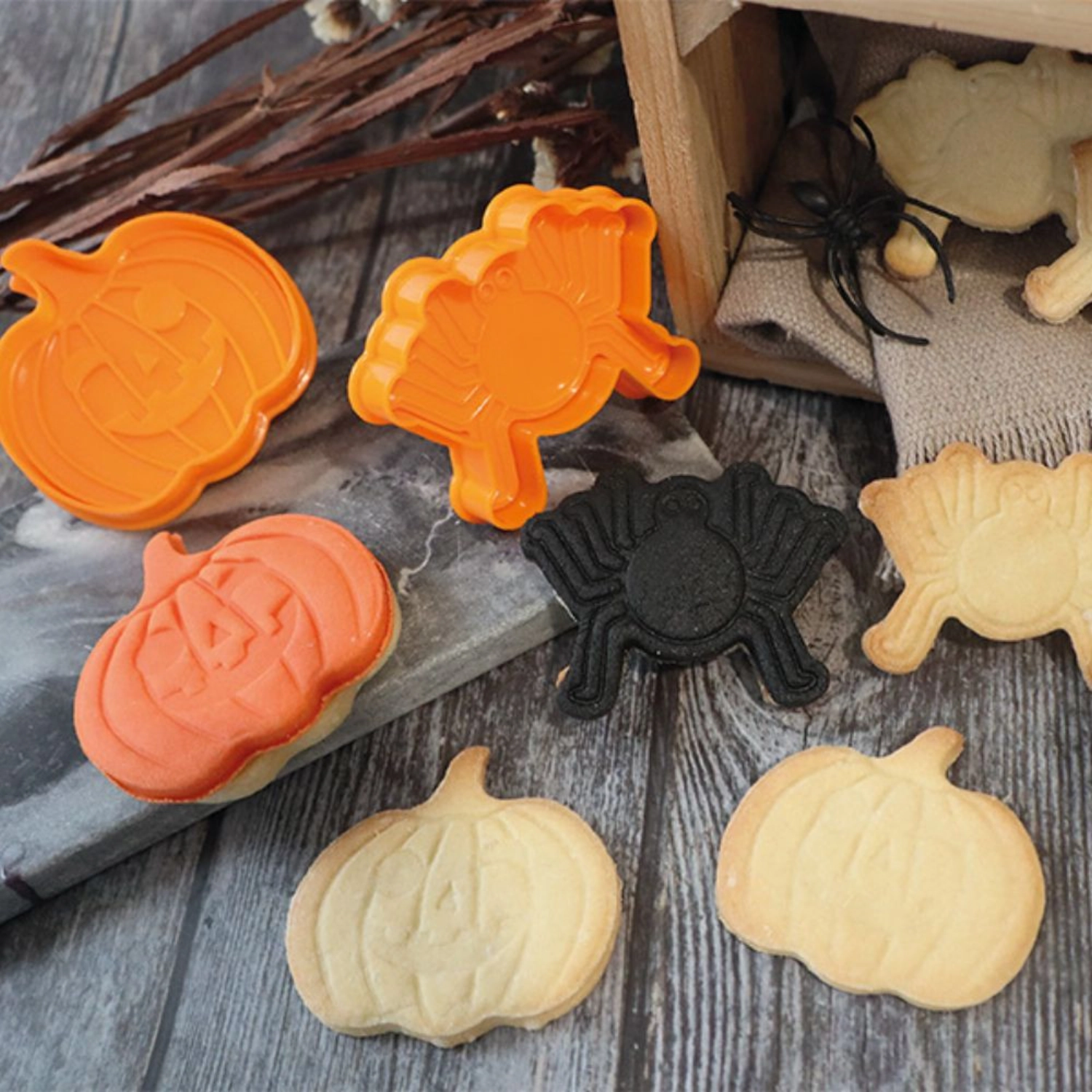 2er Set Ausstecher Halloween Spinne und Kürbis