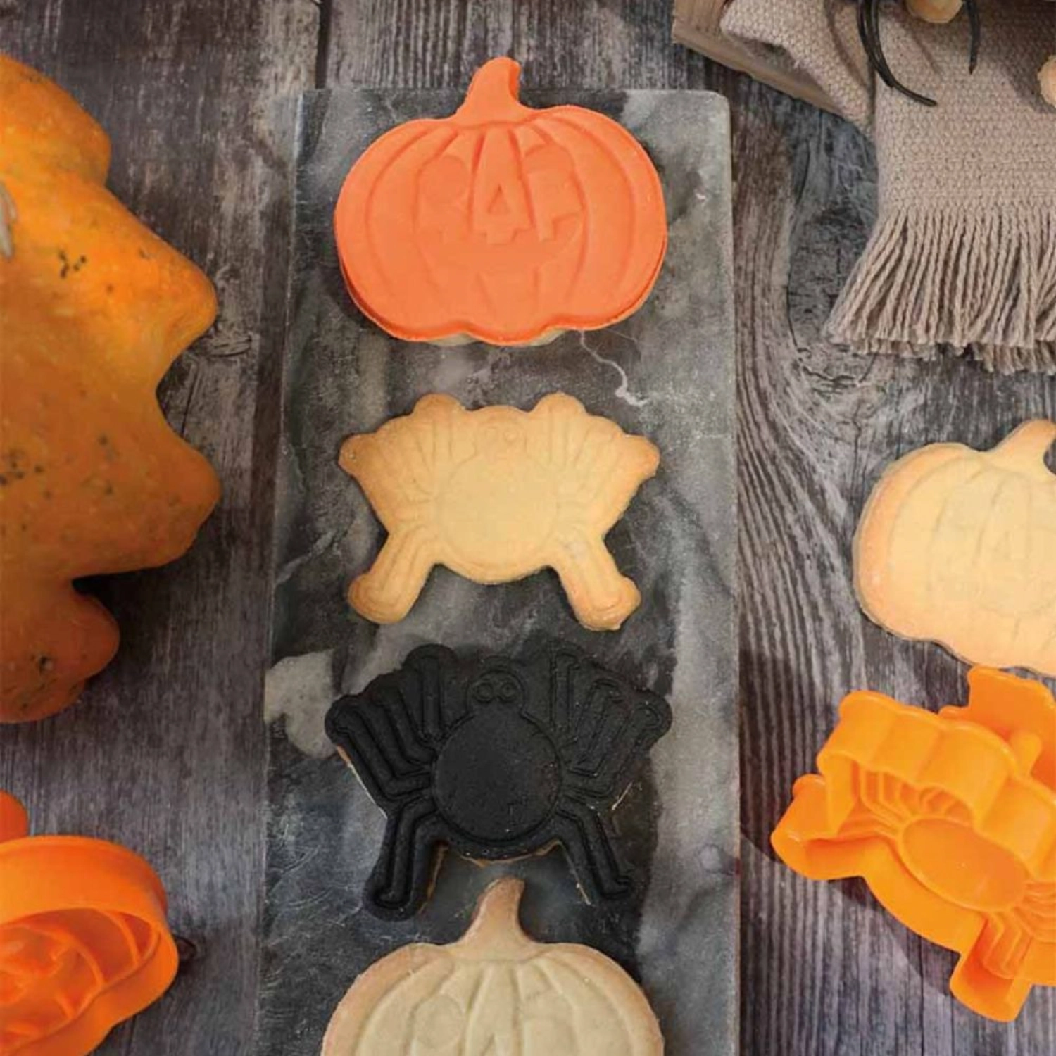 2er Set Ausstecher Halloween Spinne und Kürbis