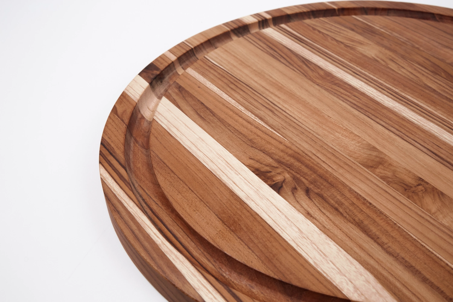 Scandi Planche à découper avec rainure à jus et poignées