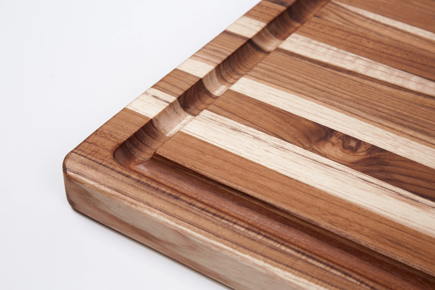 Scandi Planche de service rainure profond pour jus