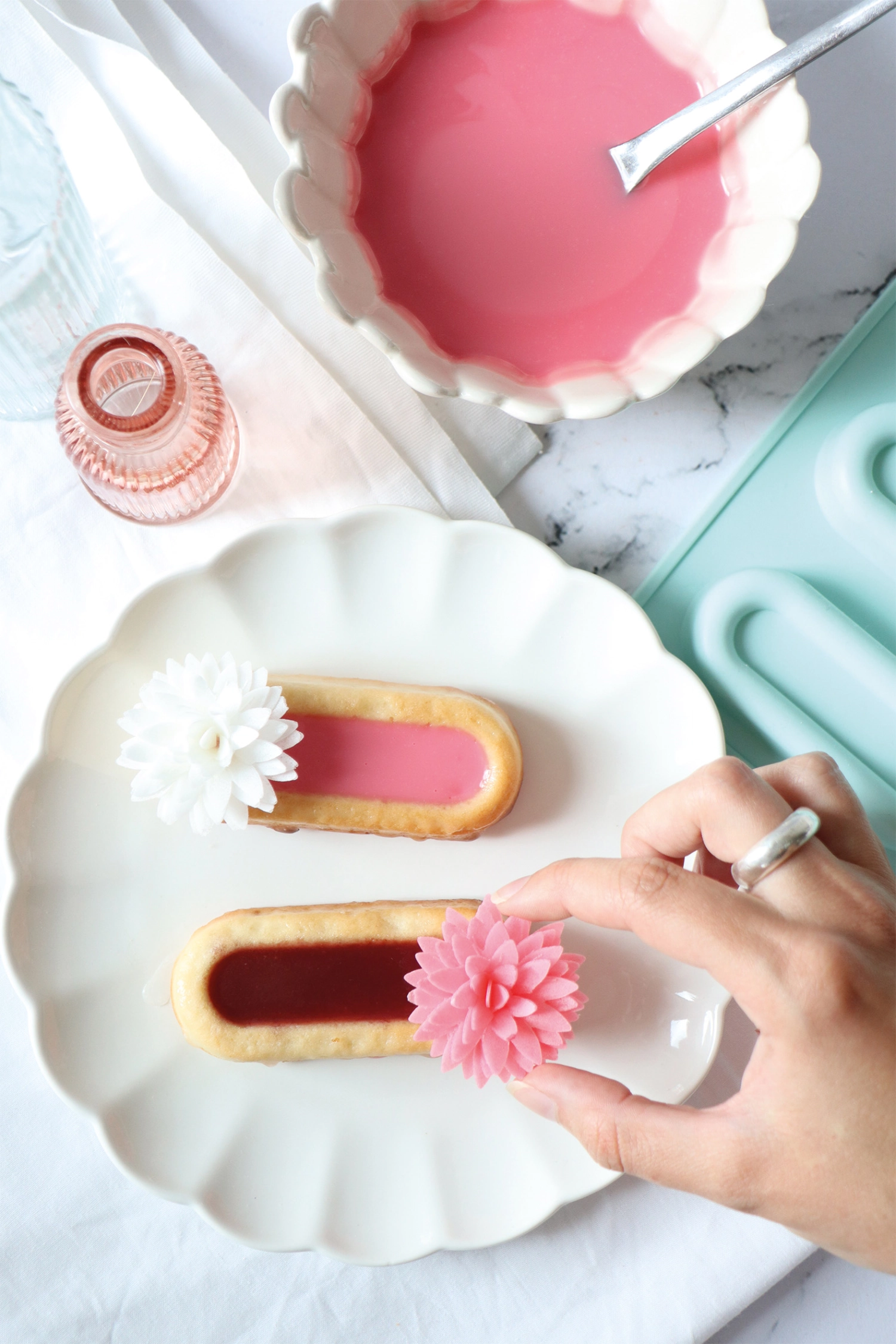 Set de 5 dahlias en papier comestible blanc, rose