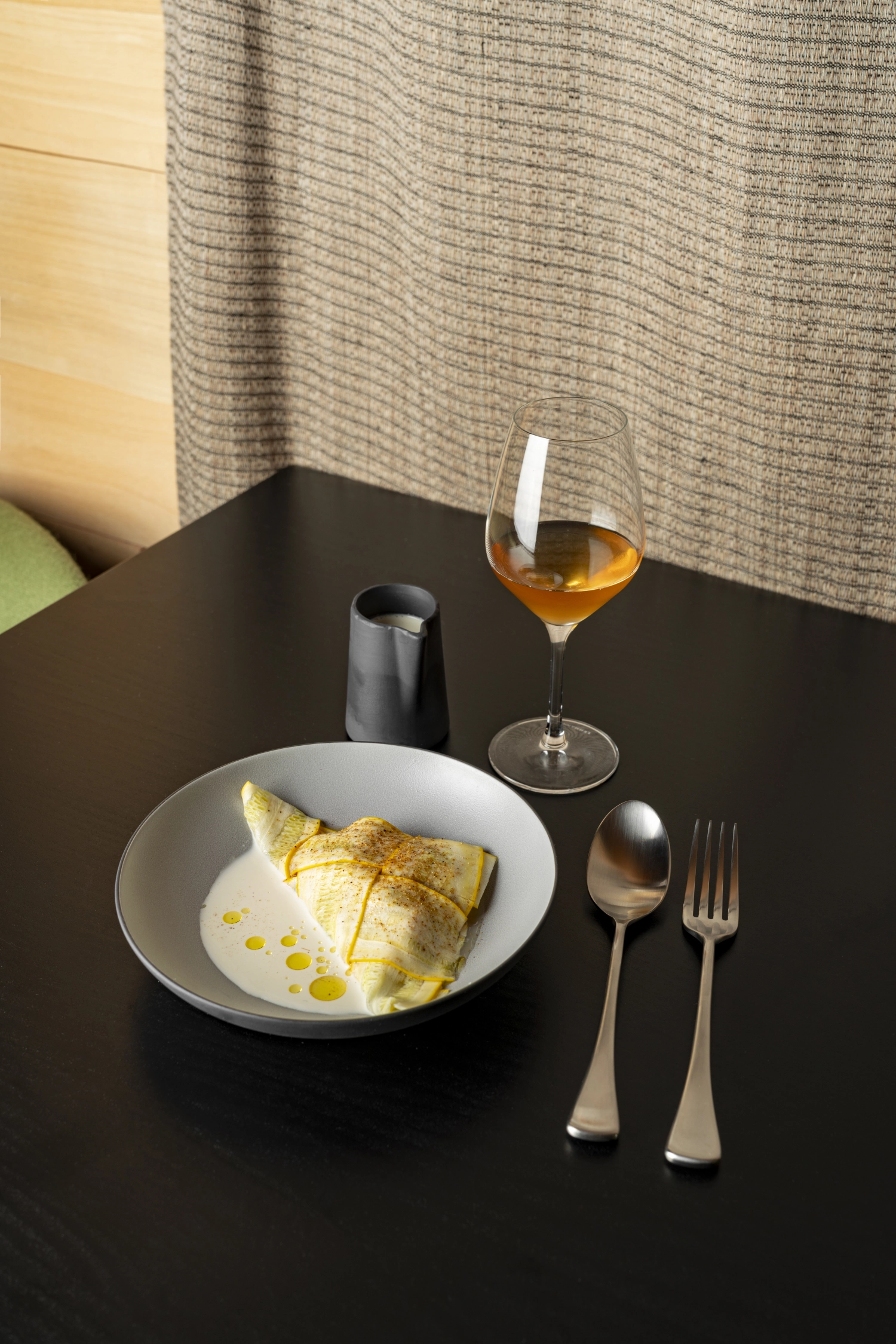 Equinoxe Teller tief