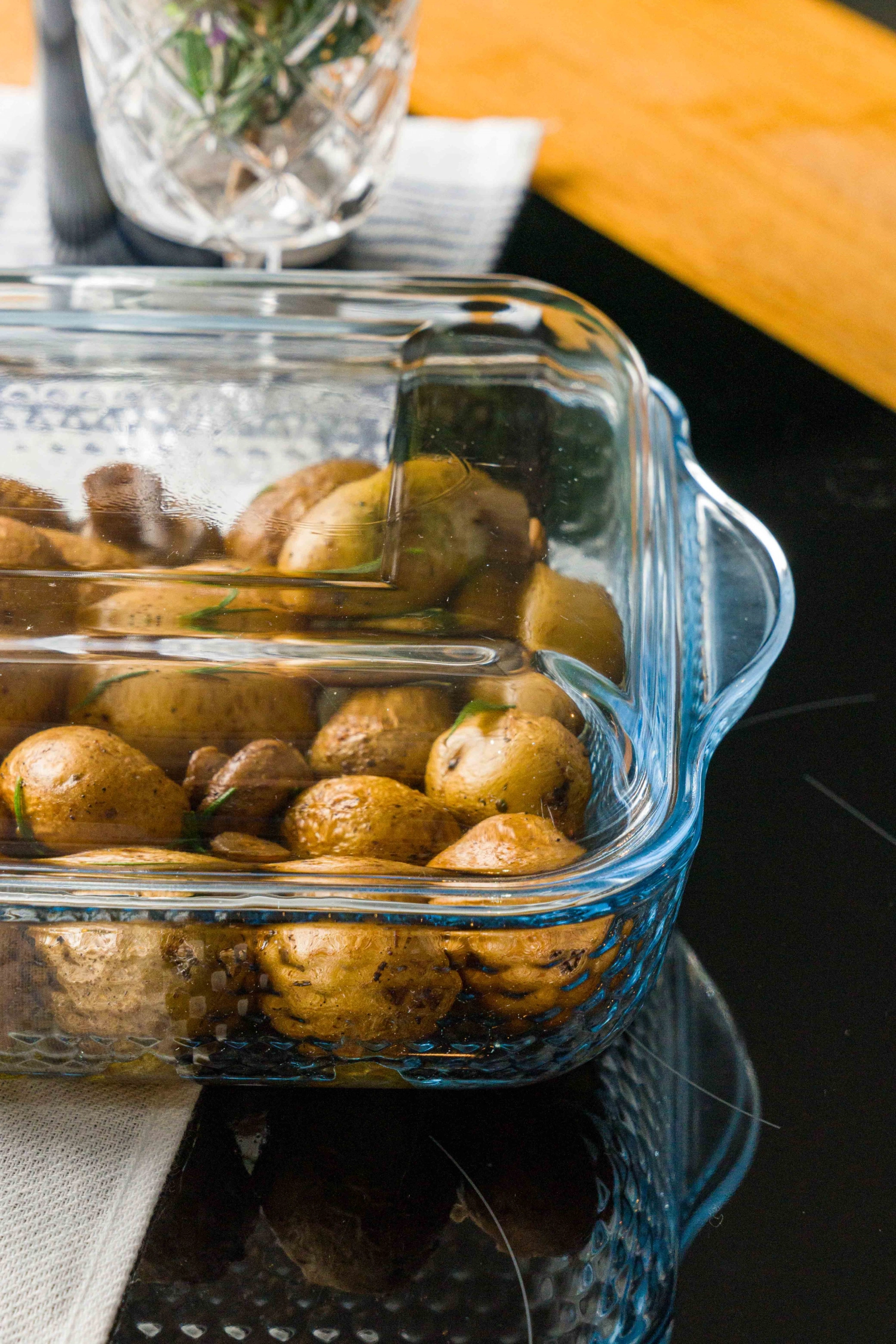 Plat à four avec couvercle carré en nid d'abeille