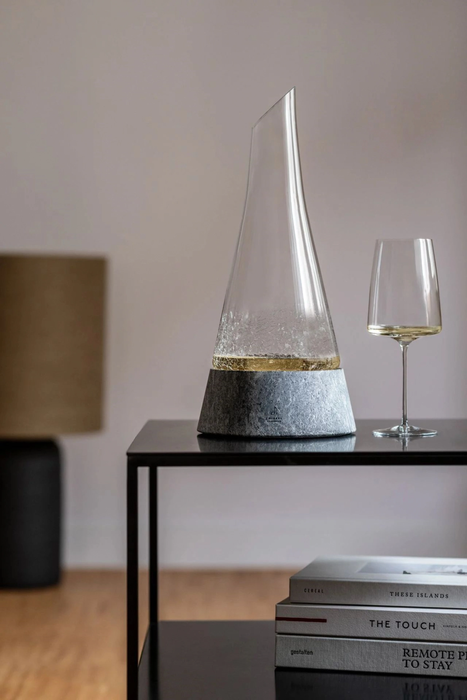 Décanteur Symbiosis avec socle en pierre