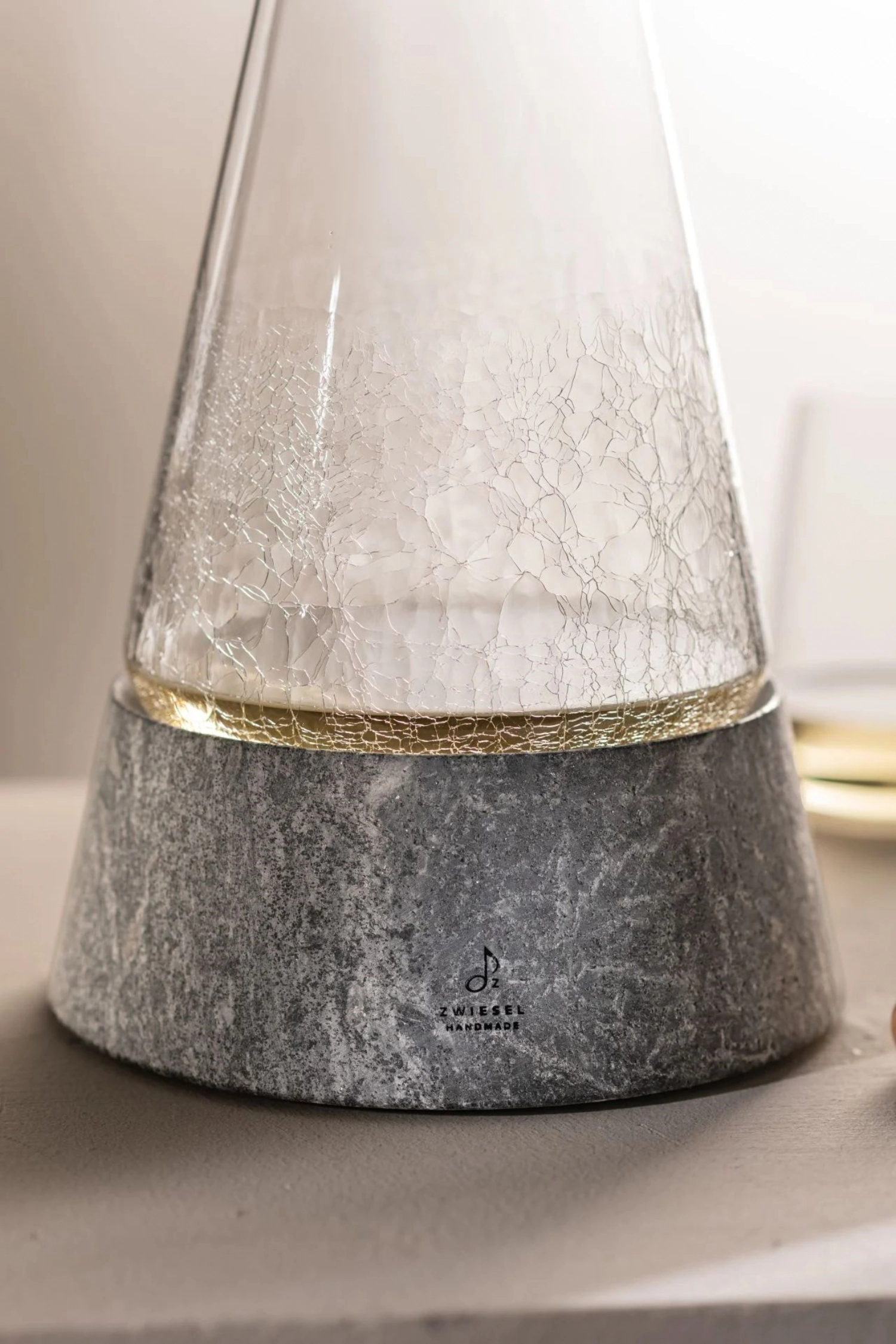 Décanteur Symbiosis avec socle en pierre