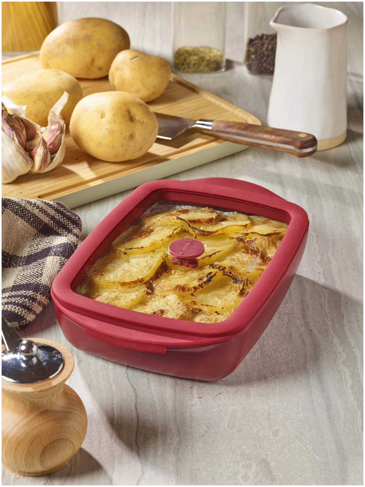 Auflaufform mit Frischhaltedeckel