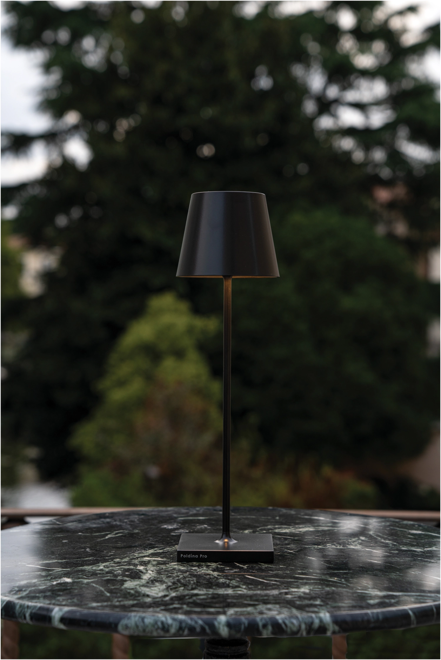Poldina Pro Tischlampe