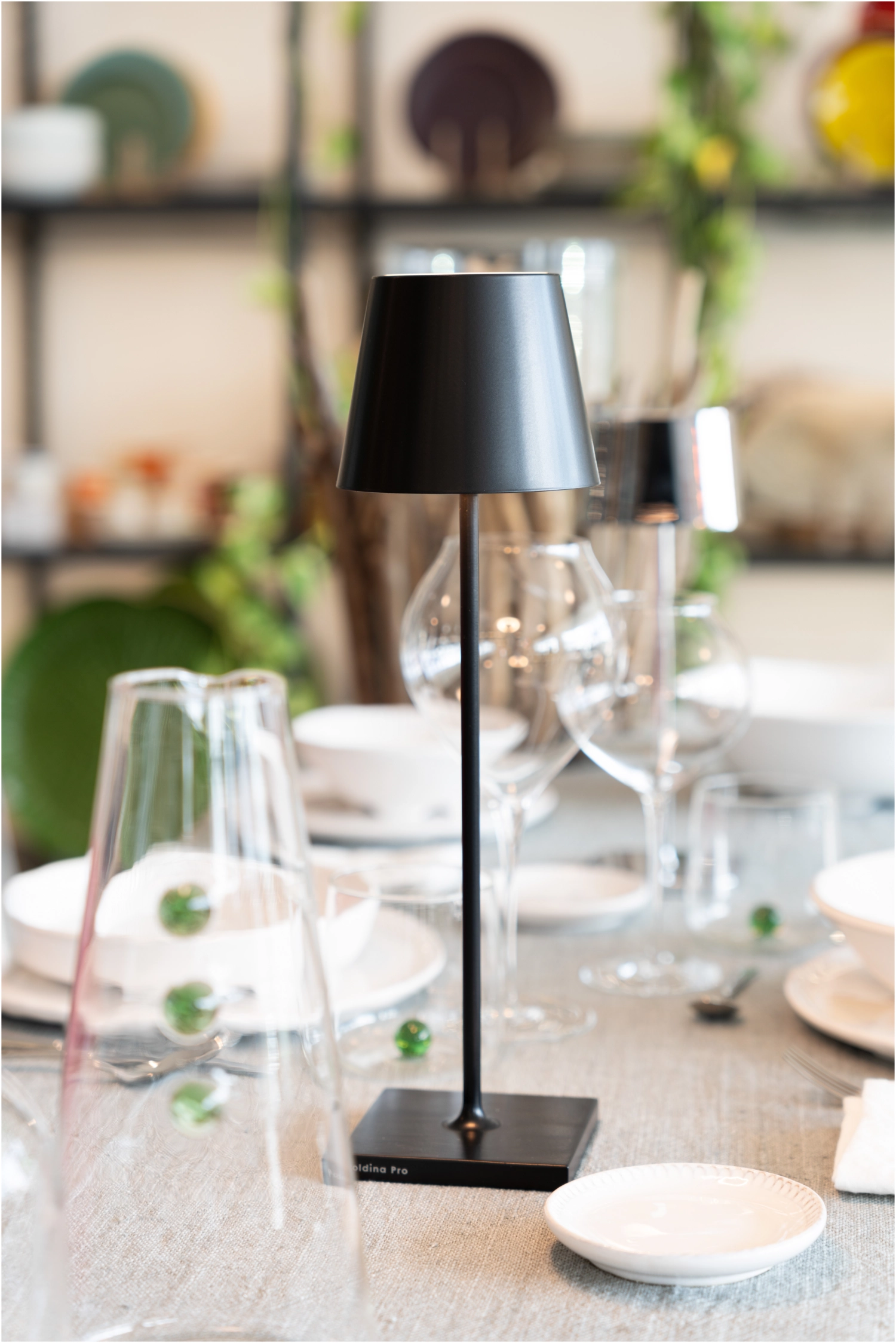 Poldina Pro Tischlampe